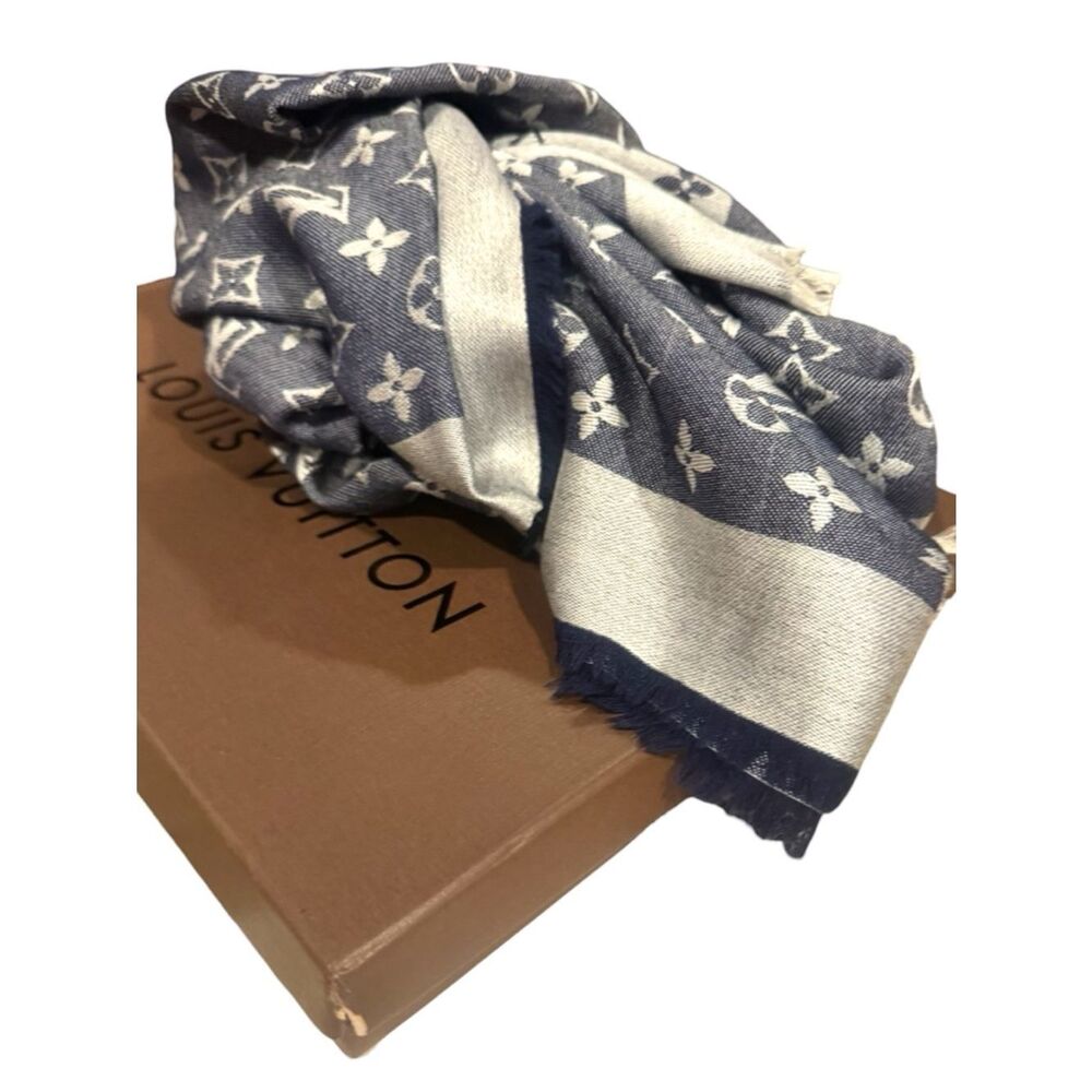Louis Vuitton Blue and Gray Denim Monogram Wool Silk Shawl Scarf Auth - Picture 13 of 13